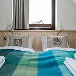 Apartment Rysulowka 52 *